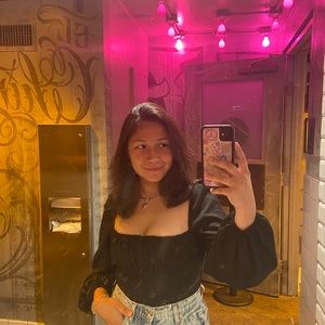 Meet your Posher, Selena